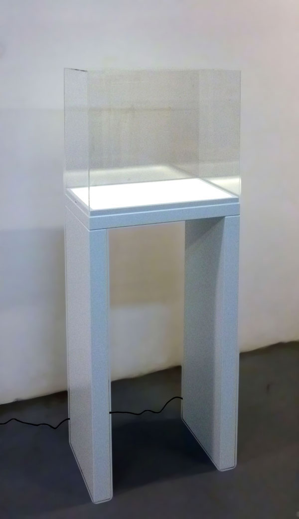 totem per ottica con illuminazione led